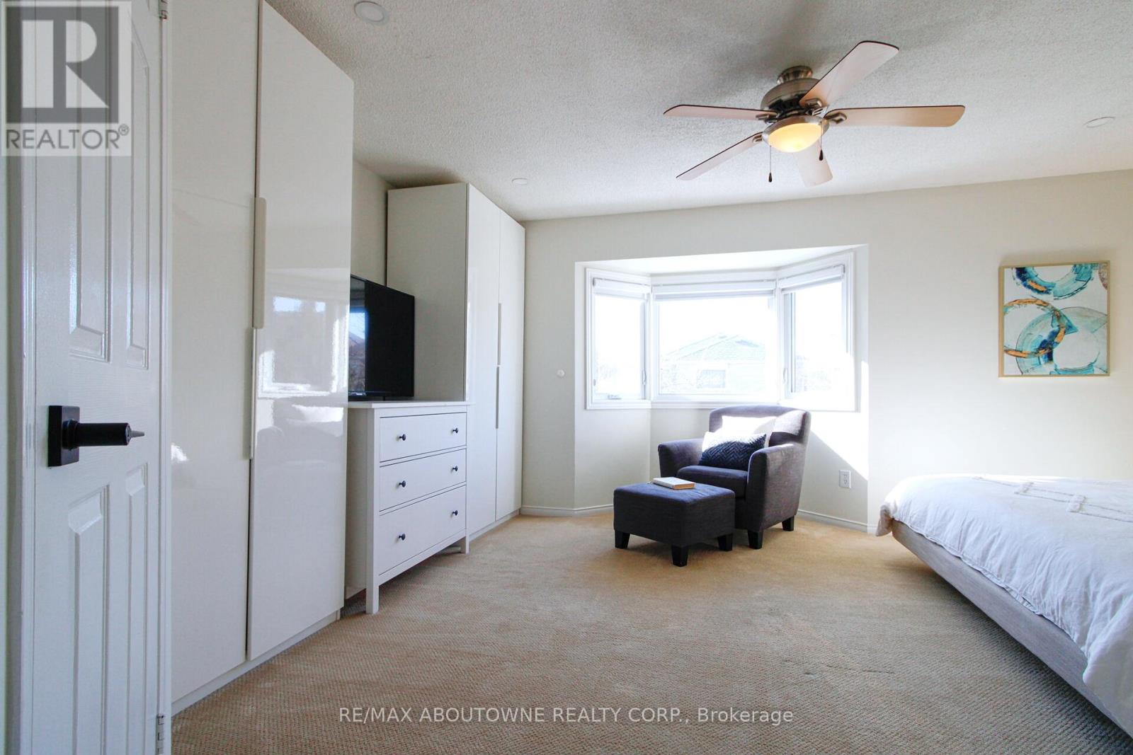 3845 Cedar Hedge Rise, Mississauga, Ontario  L5N 6X2 - Photo 25 - W12841434