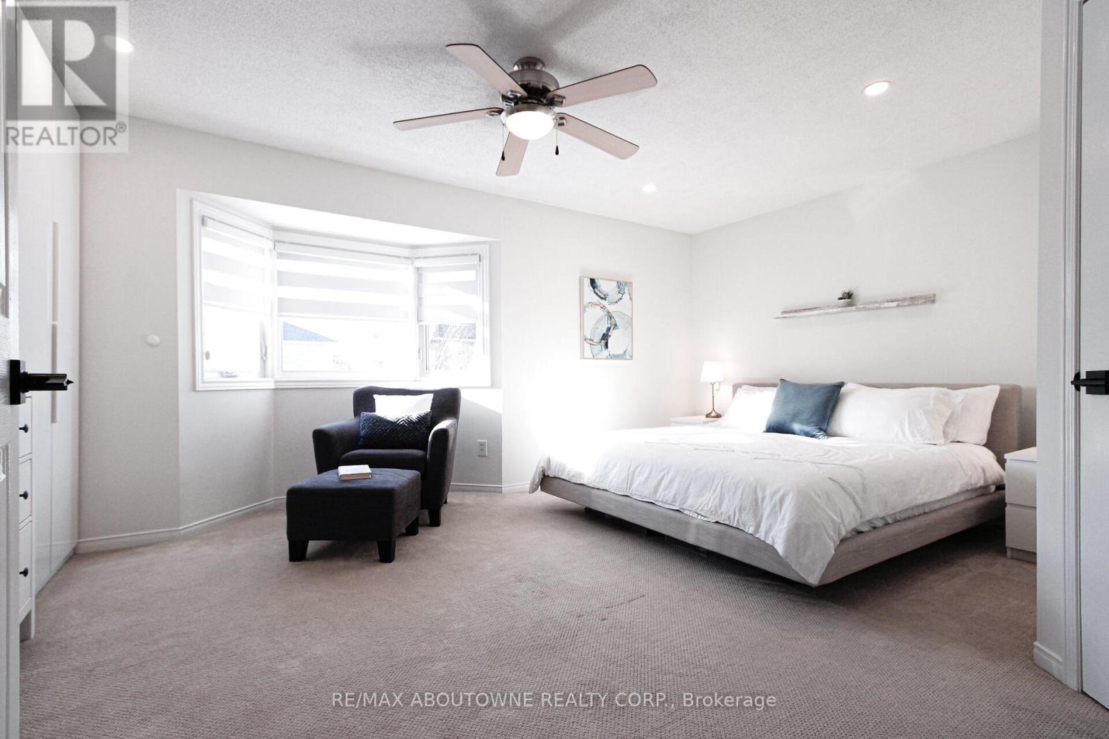 3845 Cedar Hedge Rise, Mississauga, Ontario  L5N 6X2 - Photo 23 - W12841434