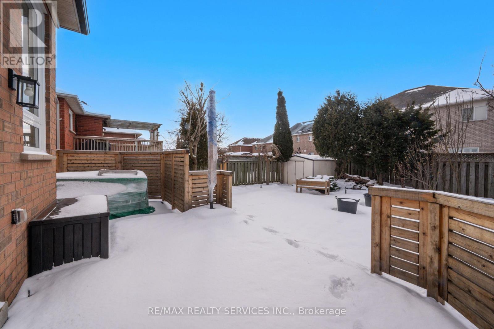 8 Bradwick Court, Caledon, Ontario  L7C 1B6 - Photo 33 - W12842406