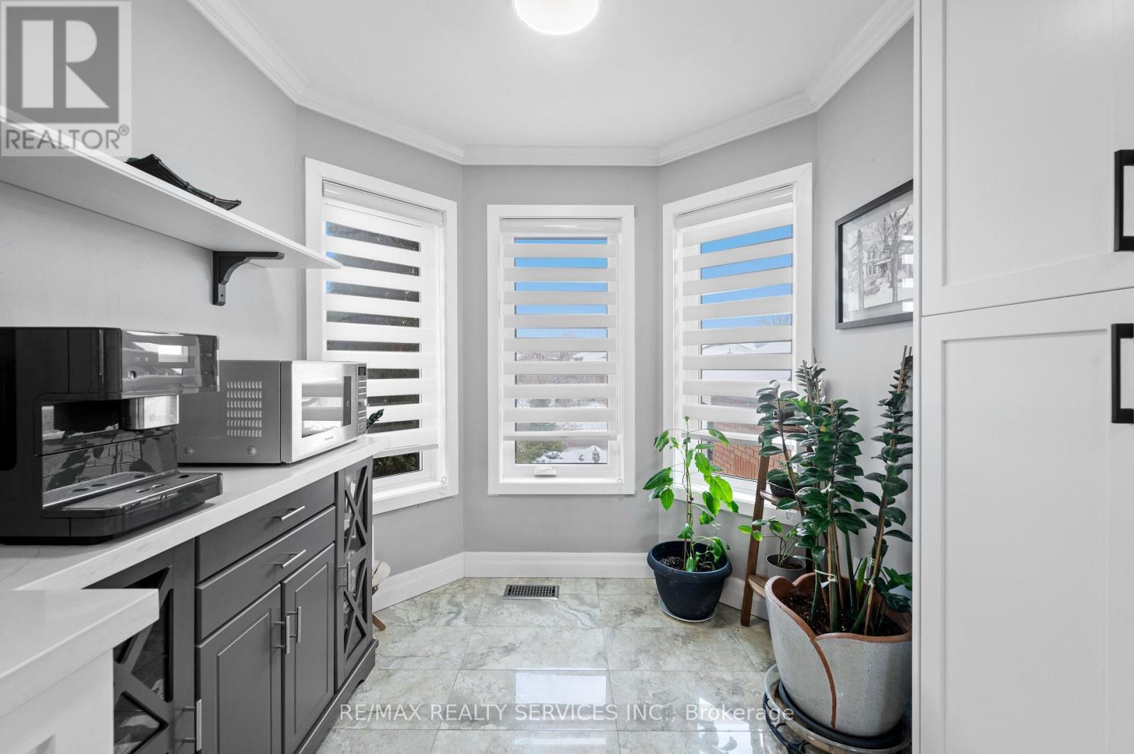 8 Bradwick Court, Caledon, Ontario  L7C 1B6 - Photo 17 - W12842406