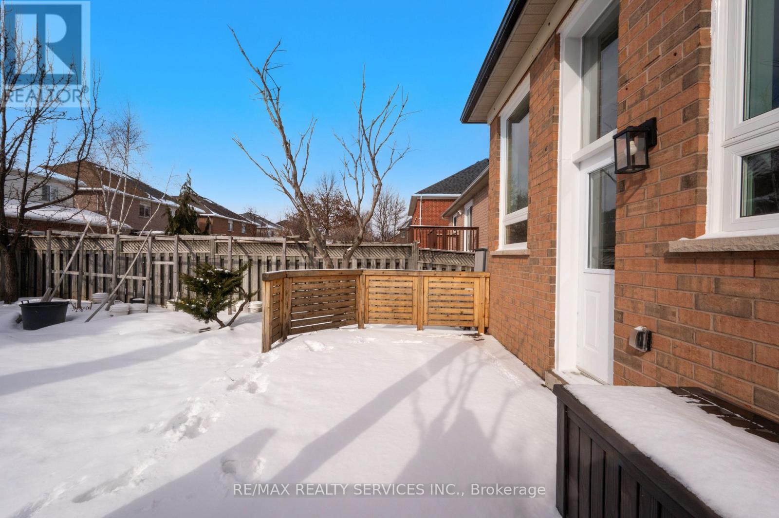 8 Bradwick Court, Caledon, Ontario  L7C 1B6 - Photo 34 - W12842406