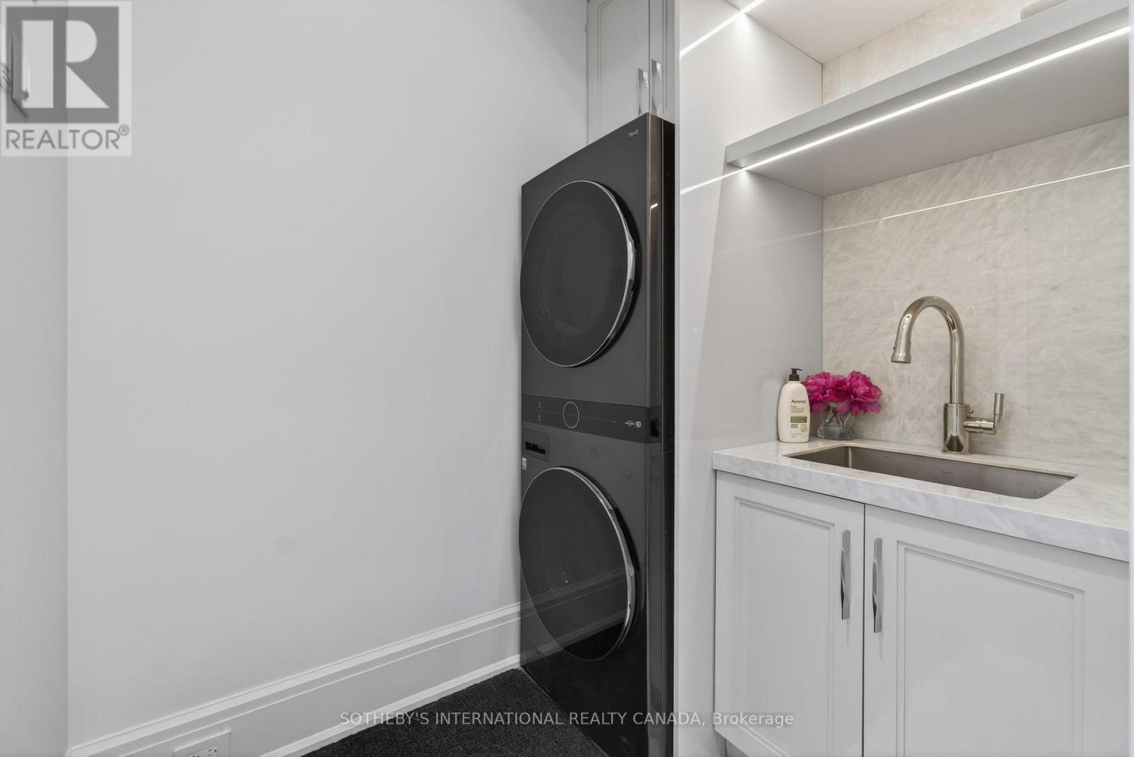 131 Mayfield Drive, Oakville (Cp College Park), Ontario  L6H 1K6 - Photo 22 - W12851454