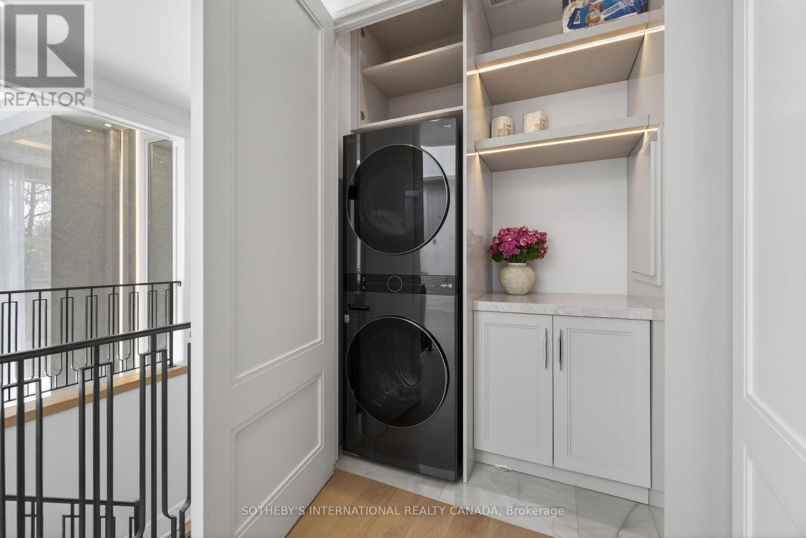 131 Mayfield Drive, Oakville (Cp College Park), Ontario  L6H 1K6 - Photo 26 - W12851454