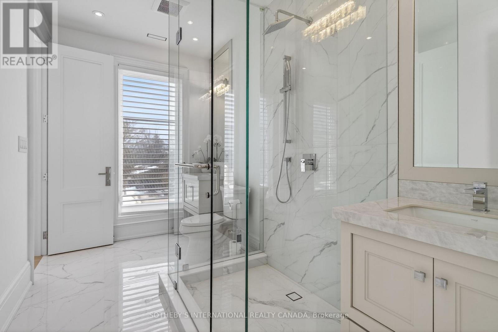 131 Mayfield Drive, Oakville (Cp College Park), Ontario  L6H 1K6 - Photo 30 - W12851454