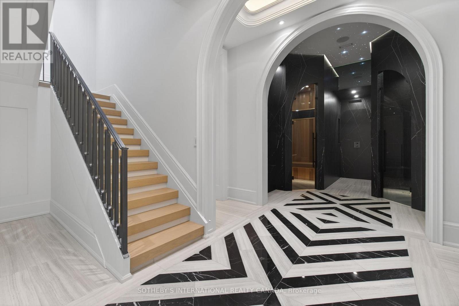 131 Mayfield Drive, Oakville (Cp College Park), Ontario  L6H 1K6 - Photo 34 - W12851454