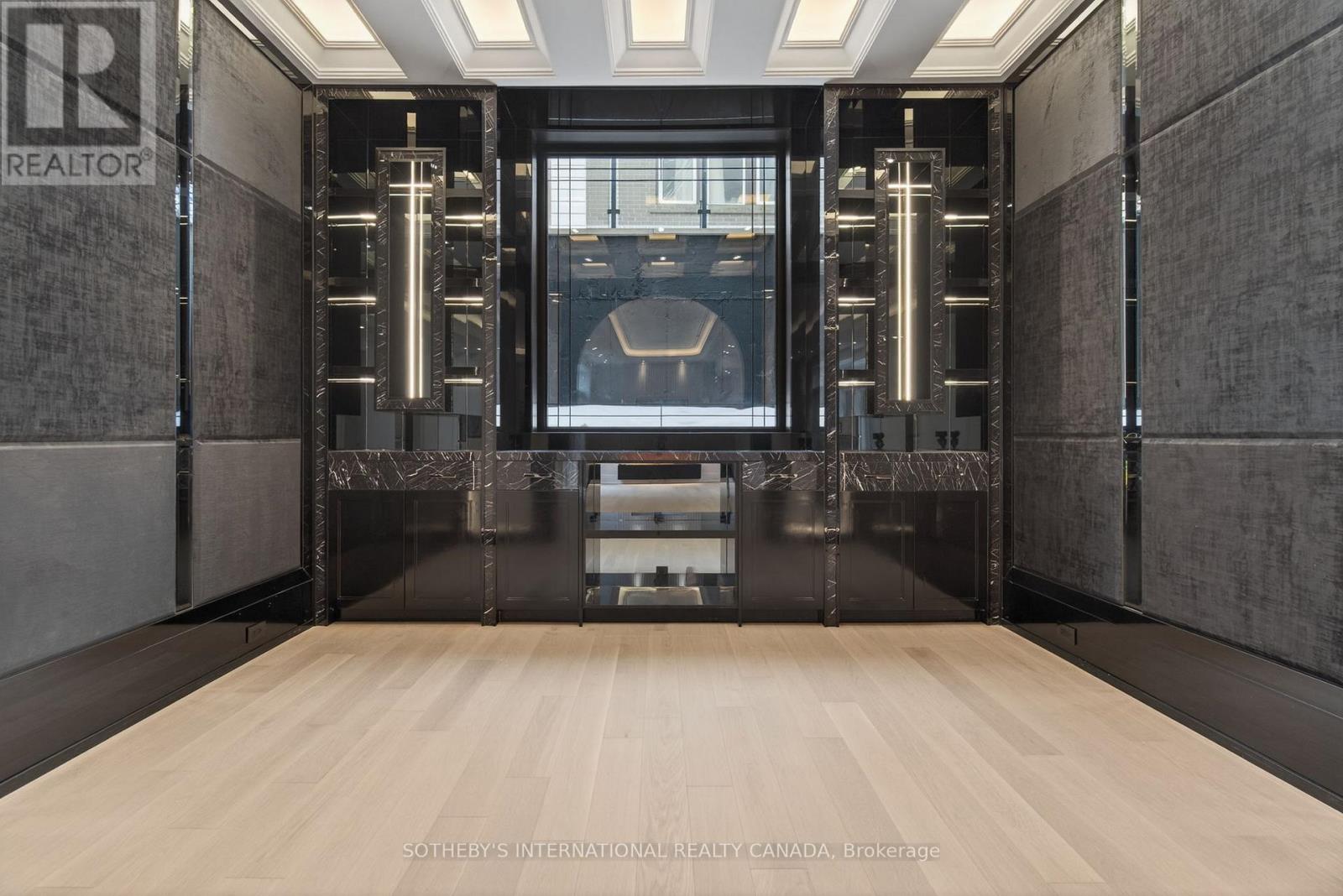 131 Mayfield Drive, Oakville (Cp College Park), Ontario  L6H 1K6 - Photo 37 - W12851454