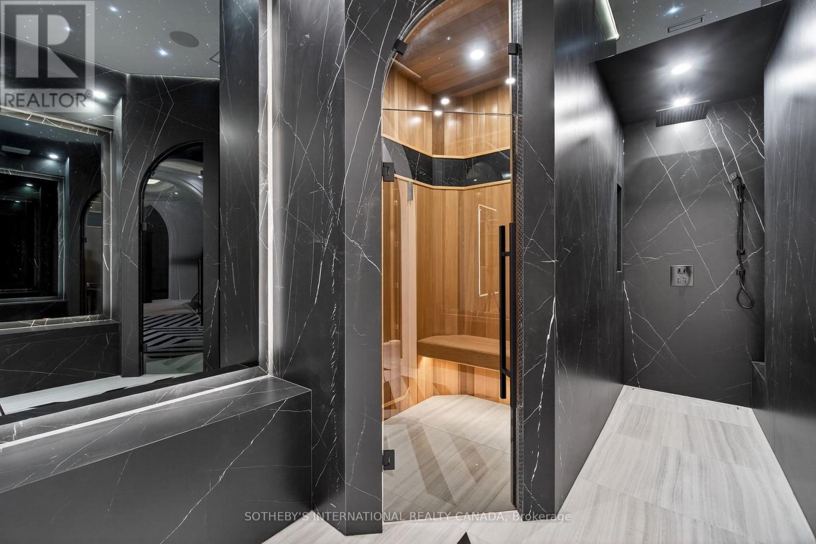 131 Mayfield Drive, Oakville (Cp College Park), Ontario  L6H 1K6 - Photo 43 - W12851454