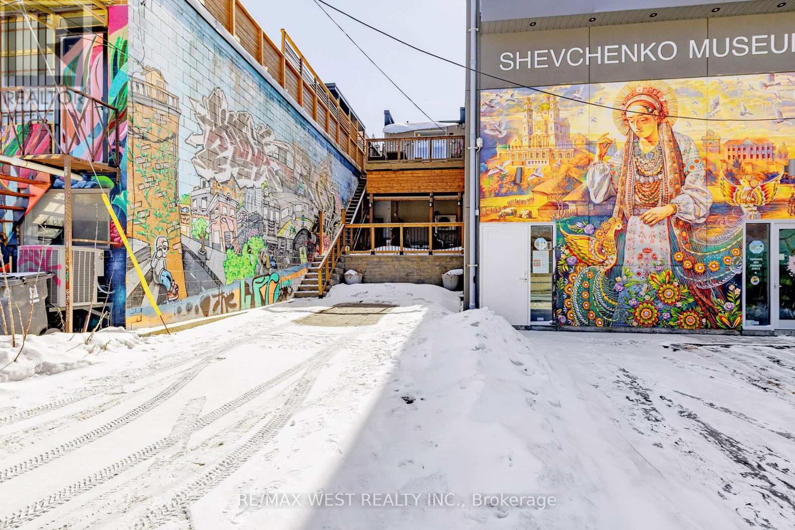 1602 Bloor Street W, Toronto, Ontario  M6P 1A7 - Photo 10 - W12851518