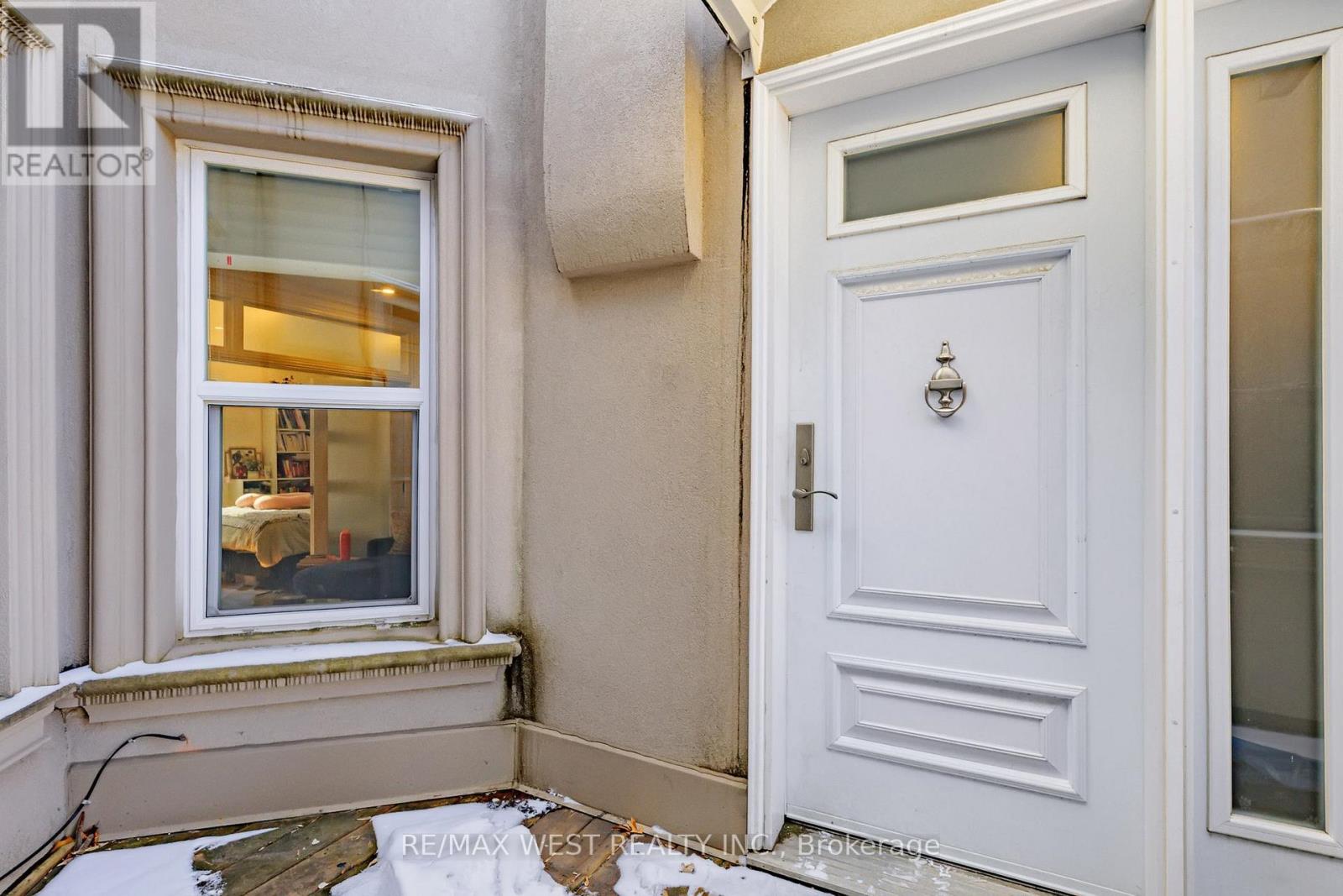 1602 Bloor Street W, Toronto, Ontario  M6P 1A7 - Photo 12 - W12851518