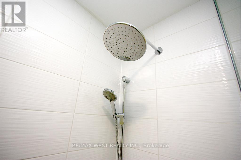 1602 Bloor Street W, Toronto, Ontario  M6P 1A7 - Photo 8 - W12851518