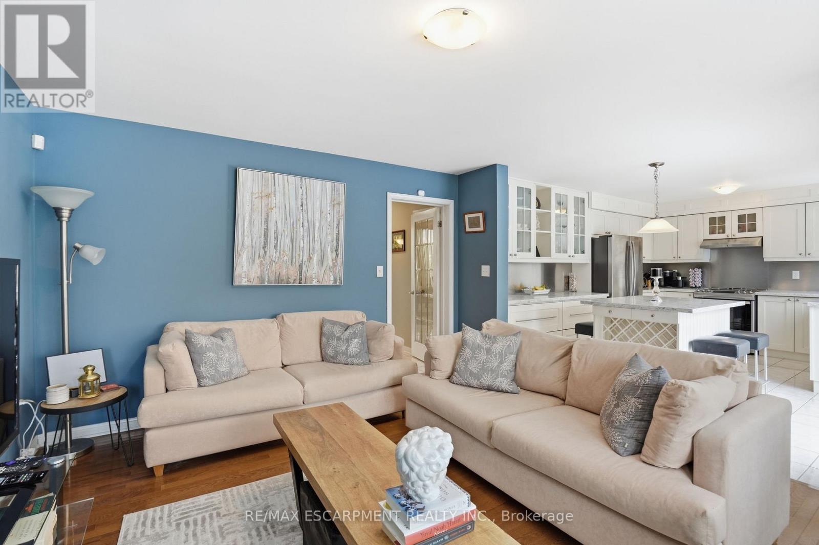 2505 Valleyridge Drive, Oakville, Ontario  L6M 5H3 - Photo 10 - W12851528