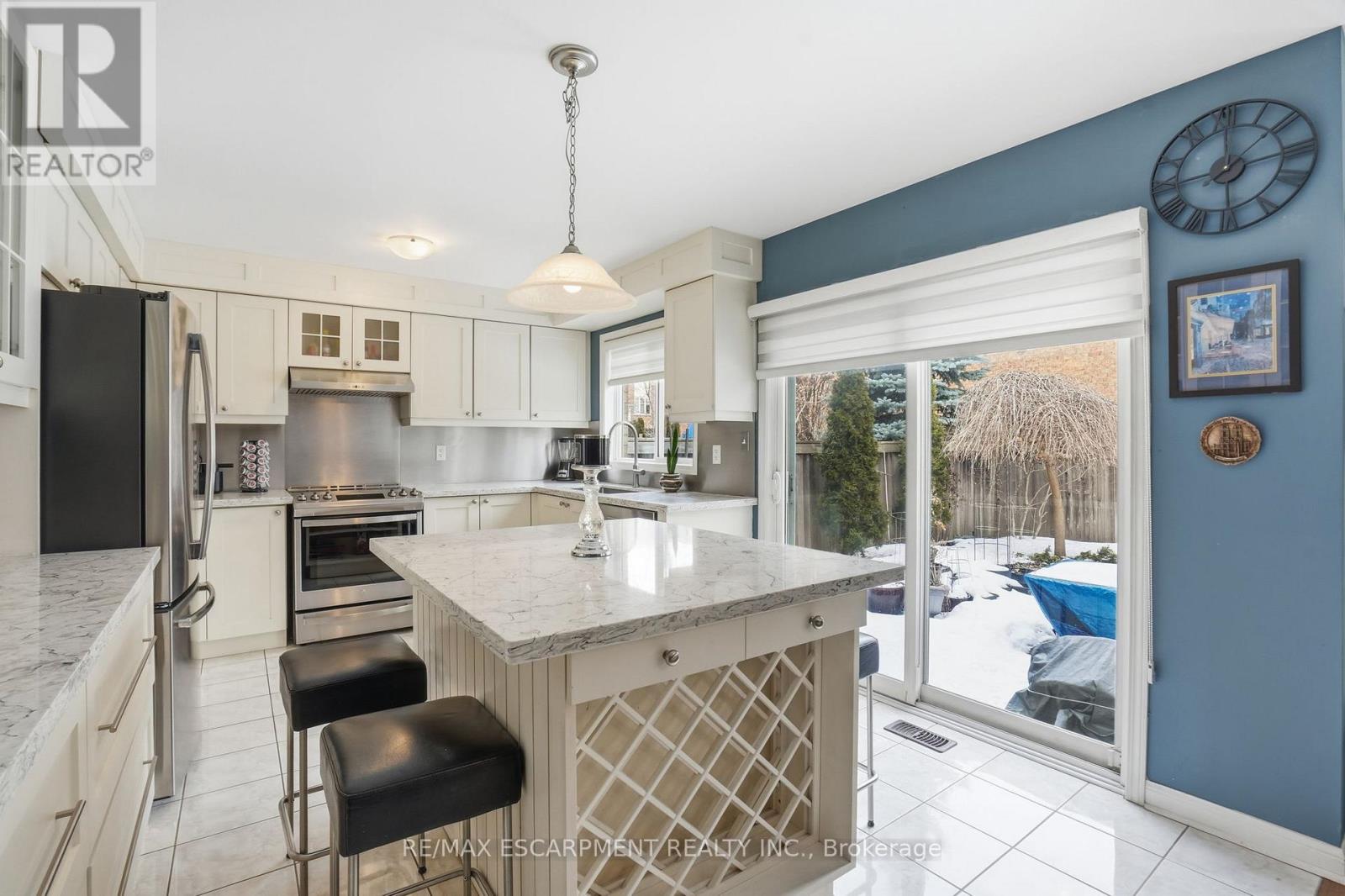 2505 Valleyridge Drive, Oakville, Ontario  L6M 5H3 - Photo 14 - W12851528