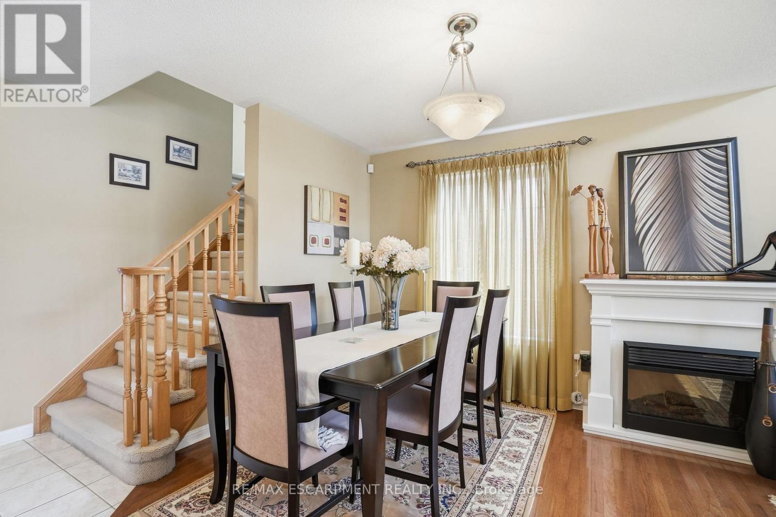 2505 Valleyridge Drive, Oakville, Ontario  L6M 5H3 - Photo 5 - W12851528