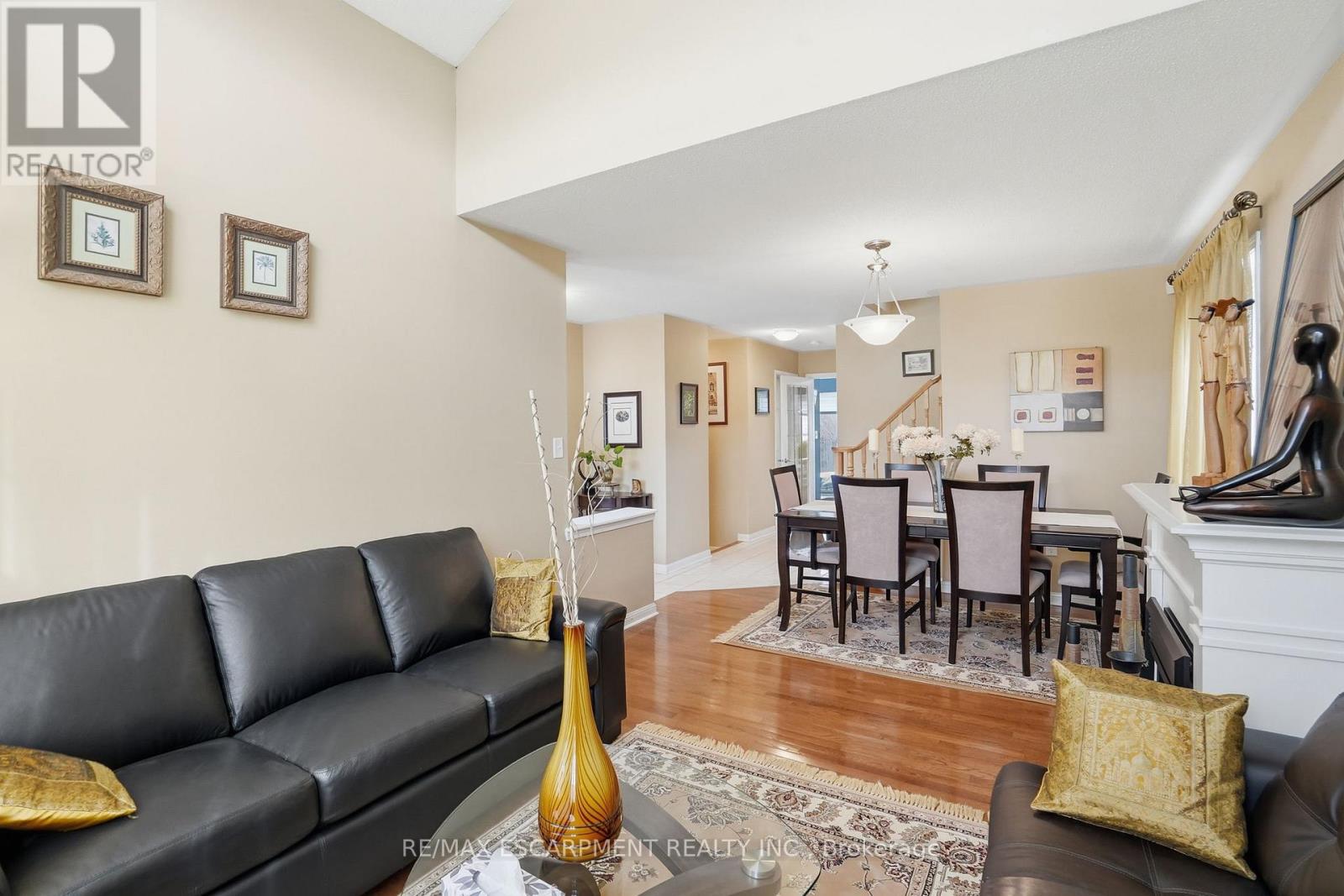 2505 Valleyridge Drive, Oakville, Ontario  L6M 5H3 - Photo 9 - W12851528