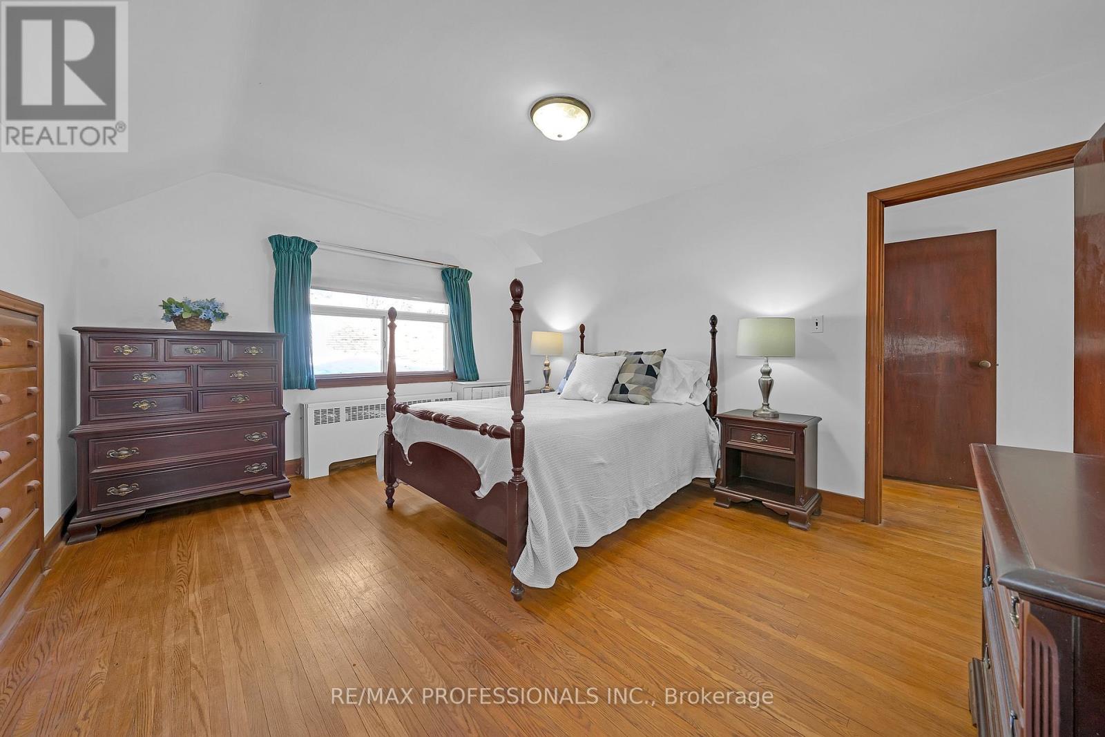 29 Tremont Road, Toronto, Ontario  M9B 3X3 - Photo 14 - W12851616