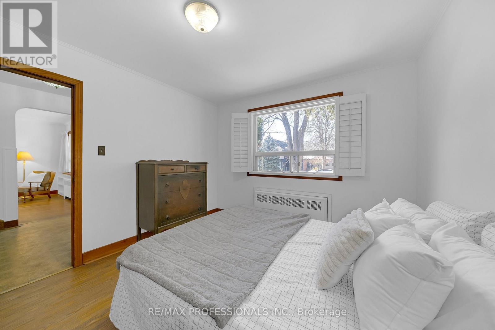 29 Tremont Road, Toronto, Ontario  M9B 3X3 - Photo 31 - W12851616