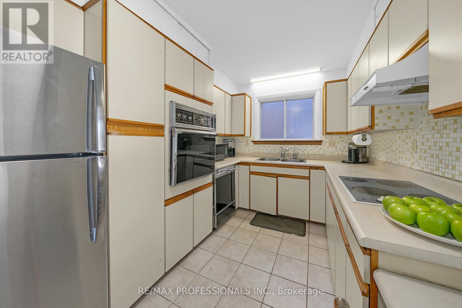 29 Tremont Road, Toronto, Ontario  M9B 3X3 - Photo 32 - W12851616