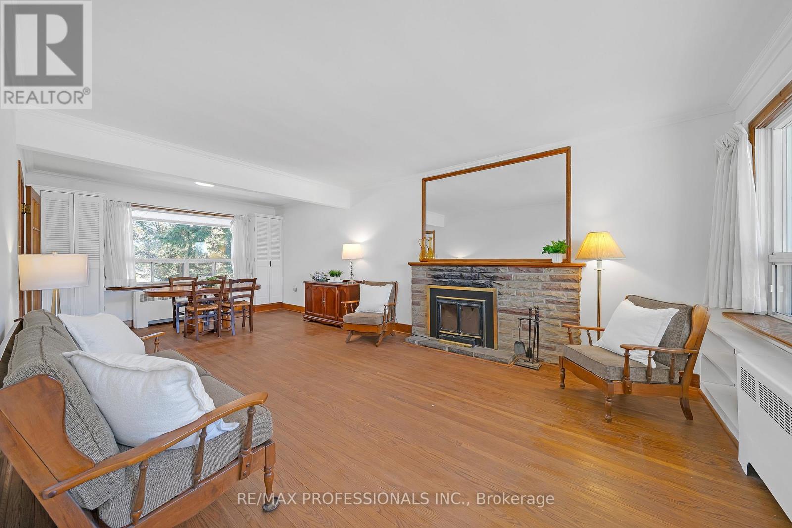 29 Tremont Road, Toronto, Ontario  M9B 3X3 - Photo 6 - W12851616