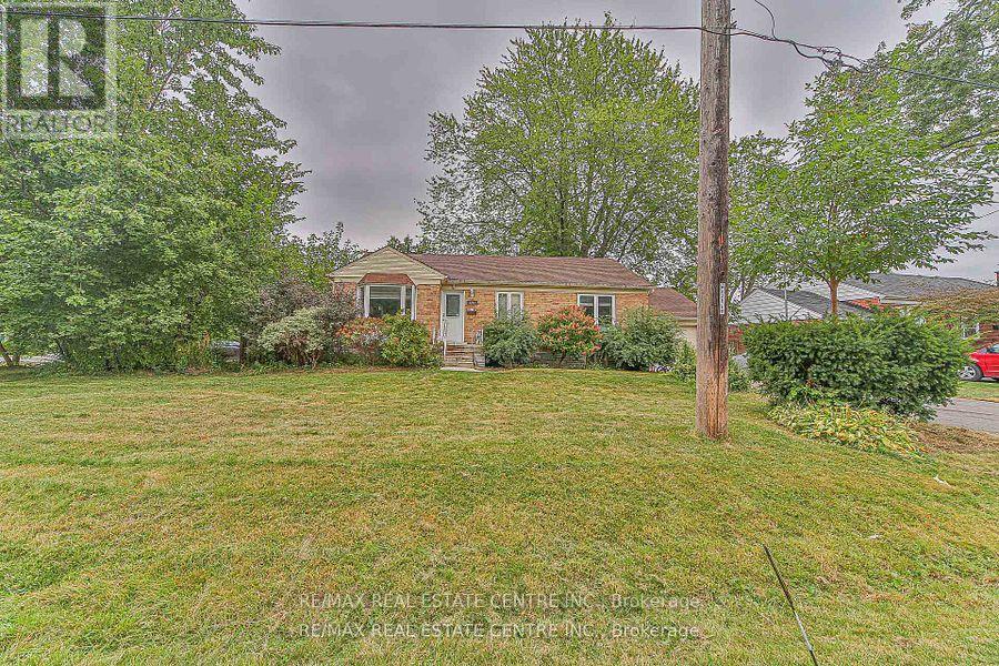 1292 Crossfield Bend, Mississauga, Ontario  L5G 3P4 - Photo 11 - W12851620