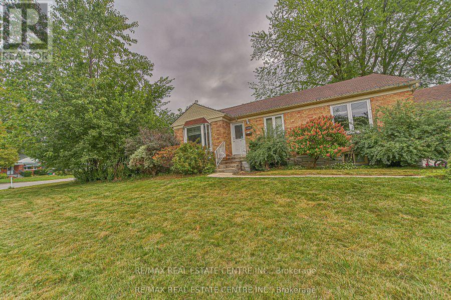 1292 Crossfield Bend, Mississauga, Ontario  L5G 3P4 - Photo 17 - W12851620