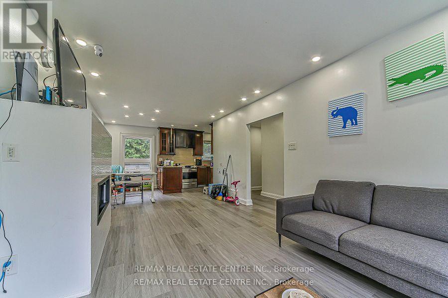 1292 Crossfield Bend, Mississauga, Ontario  L5G 3P4 - Photo 21 - W12851620