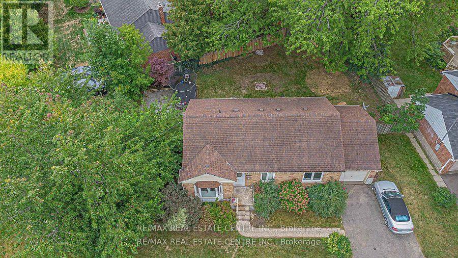 1292 Crossfield Bend, Mississauga, Ontario  L5G 3P4 - Photo 3 - W12851620