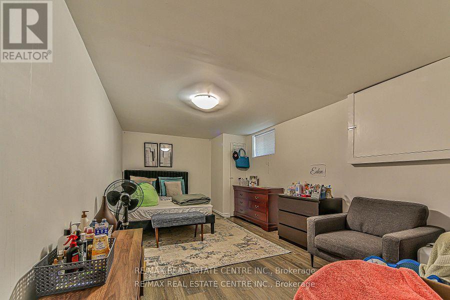 1292 Crossfield Bend, Mississauga, Ontario  L5G 3P4 - Photo 32 - W12851620