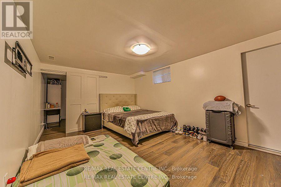 1292 Crossfield Bend, Mississauga, Ontario  L5G 3P4 - Photo 33 - W12851620