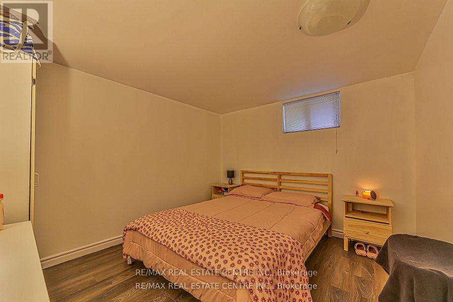 1292 Crossfield Bend, Mississauga, Ontario  L5G 3P4 - Photo 34 - W12851620