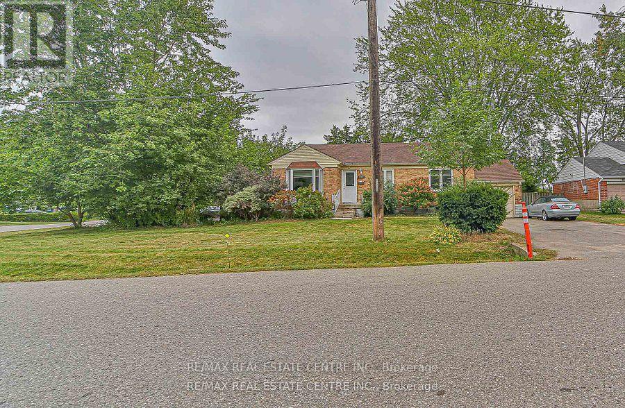 1292 Crossfield Bend, Mississauga, Ontario  L5G 3P4 - Photo 7 - W12851620