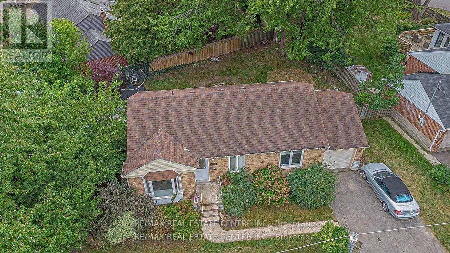 1292 Crossfield Bend, Mississauga, Ontario  L5G 3P4 - Photo 9 - W12851620