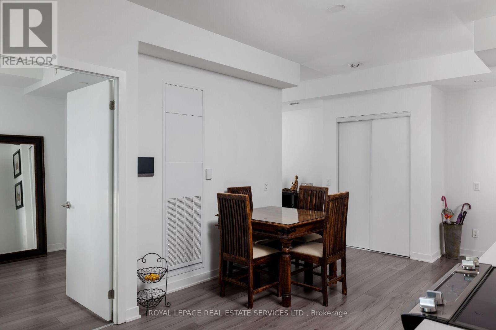 424 - 405 Dundas Street W, Oakville, Ontario  L6M 5P9 - Photo 18 - W12851628