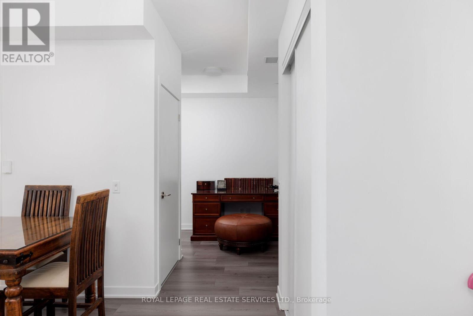 424 - 405 Dundas Street W, Oakville, Ontario  L6M 5P9 - Photo 19 - W12851628