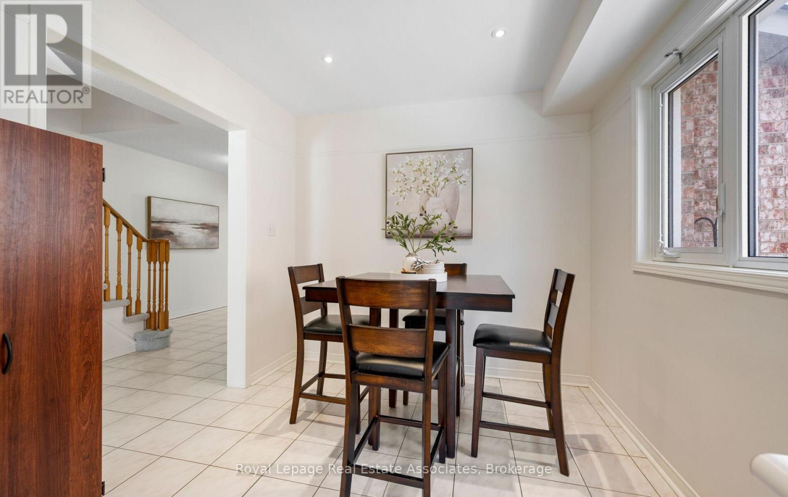 144 Genesee Drive, Oakville, Ontario  L6H 5Y9 - Photo 12 - W12851668