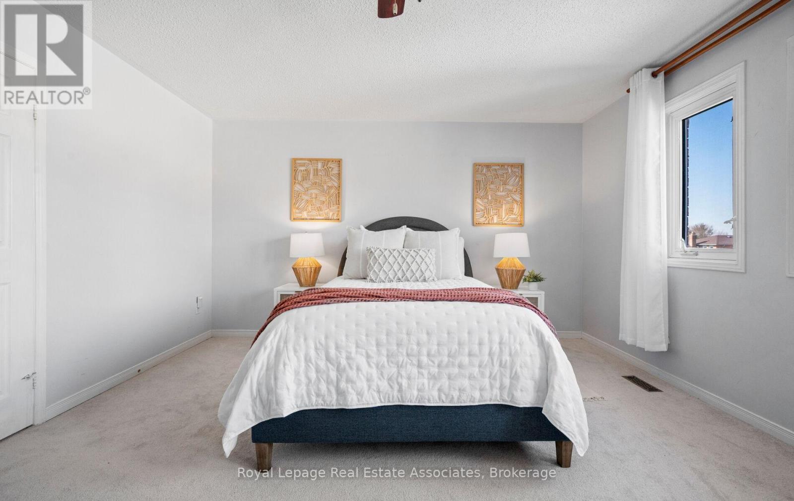 144 Genesee Drive, Oakville, Ontario  L6H 5Y9 - Photo 15 - W12851668