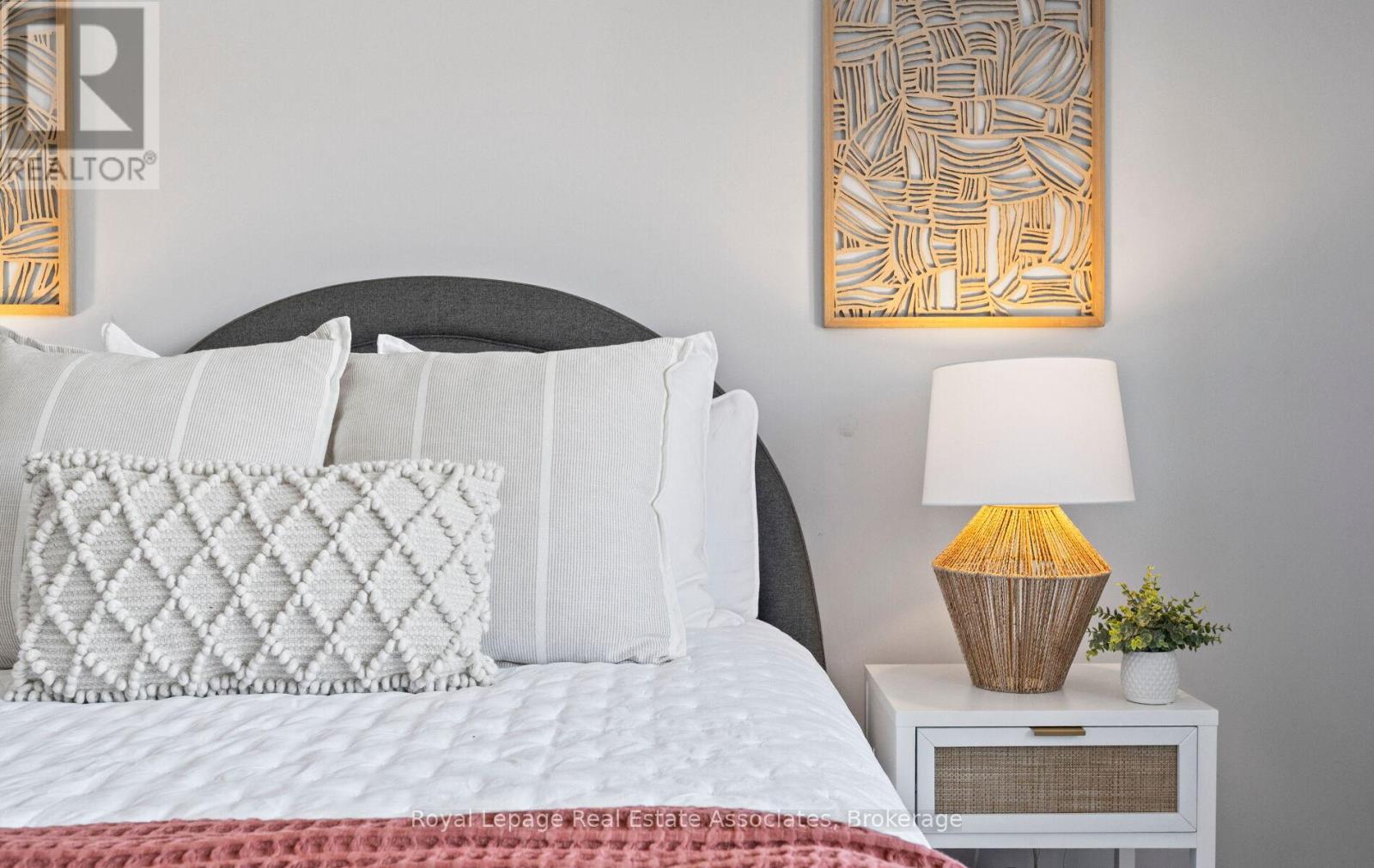 144 Genesee Drive, Oakville, Ontario  L6H 5Y9 - Photo 16 - W12851668