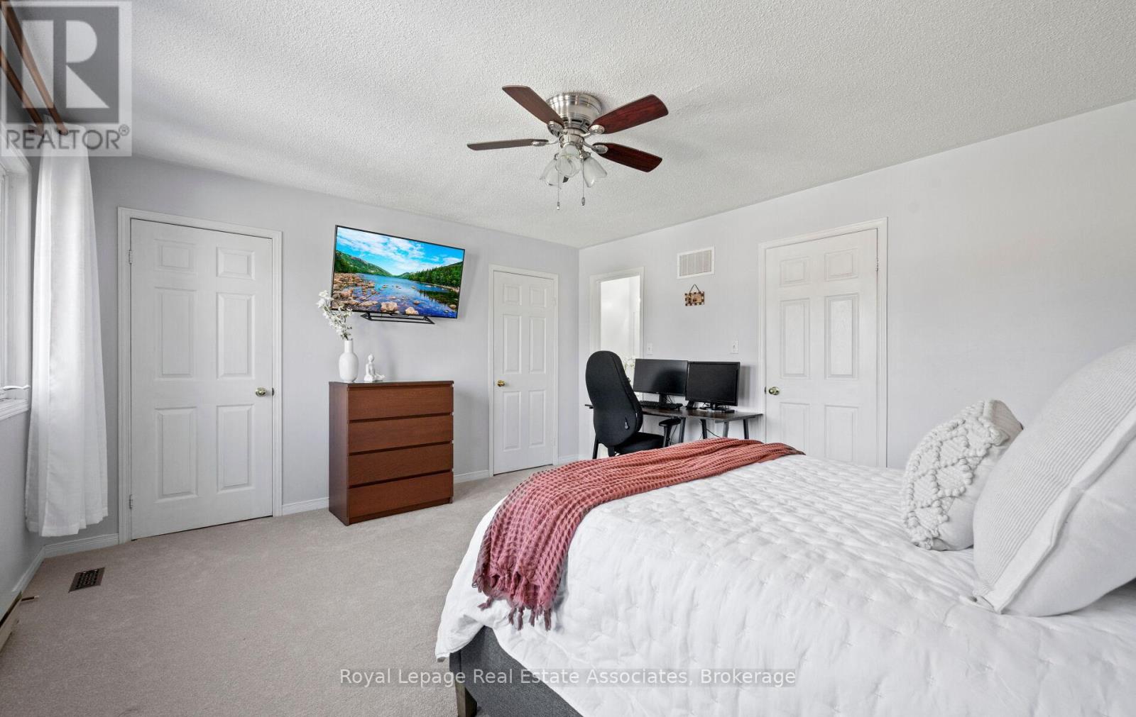 144 Genesee Drive, Oakville, Ontario  L6H 5Y9 - Photo 17 - W12851668