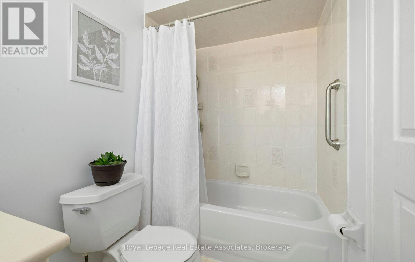 144 Genesee Drive, Oakville, Ontario  L6H 5Y9 - Photo 18 - W12851668