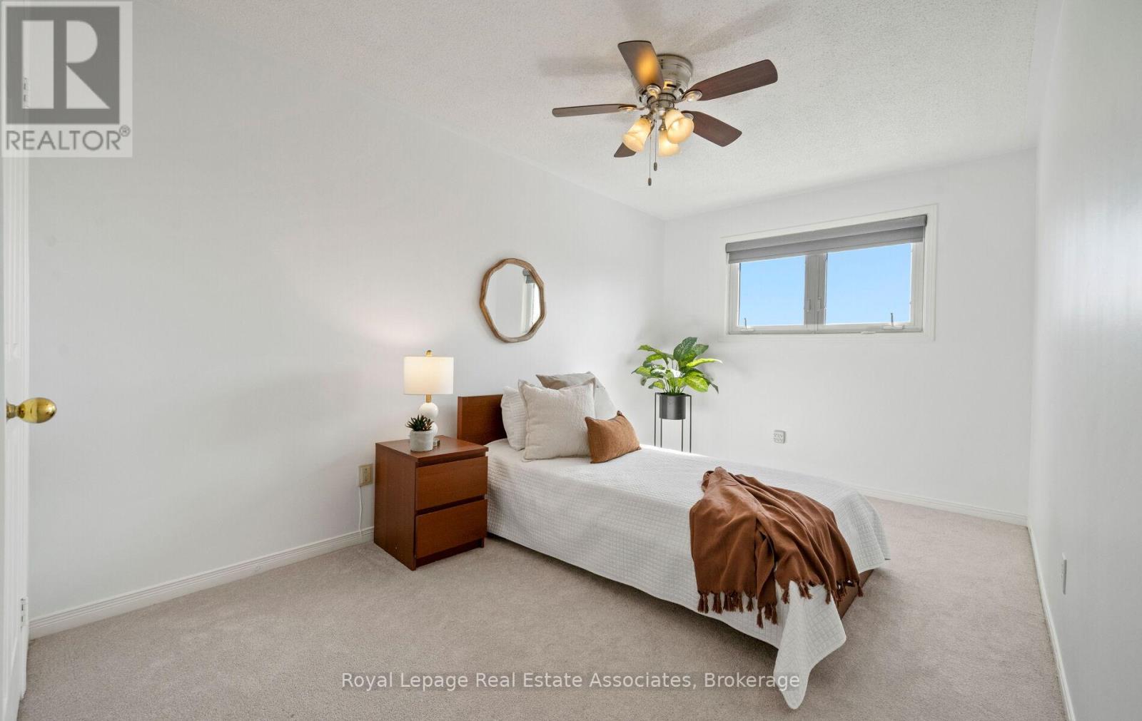 144 Genesee Drive, Oakville, Ontario  L6H 5Y9 - Photo 19 - W12851668