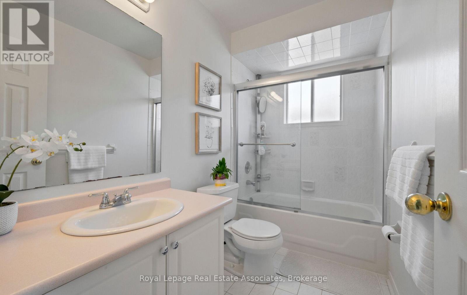 144 Genesee Drive, Oakville, Ontario  L6H 5Y9 - Photo 24 - W12851668