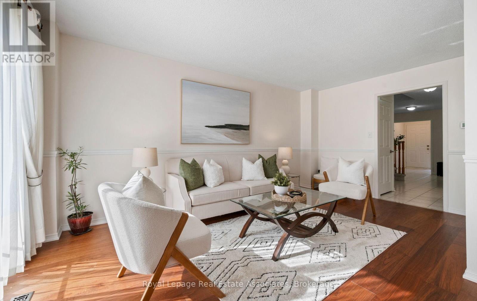 144 Genesee Drive, Oakville, Ontario  L6H 5Y9 - Photo 3 - W12851668