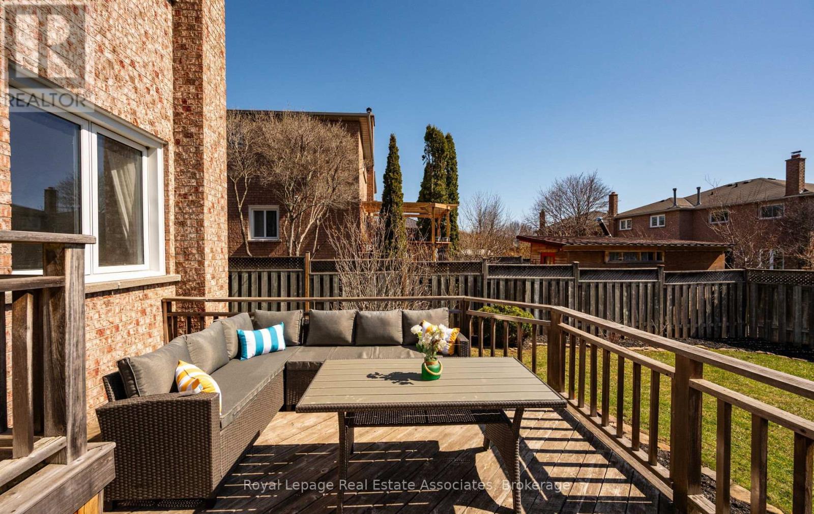 144 Genesee Drive, Oakville, Ontario  L6H 5Y9 - Photo 30 - W12851668