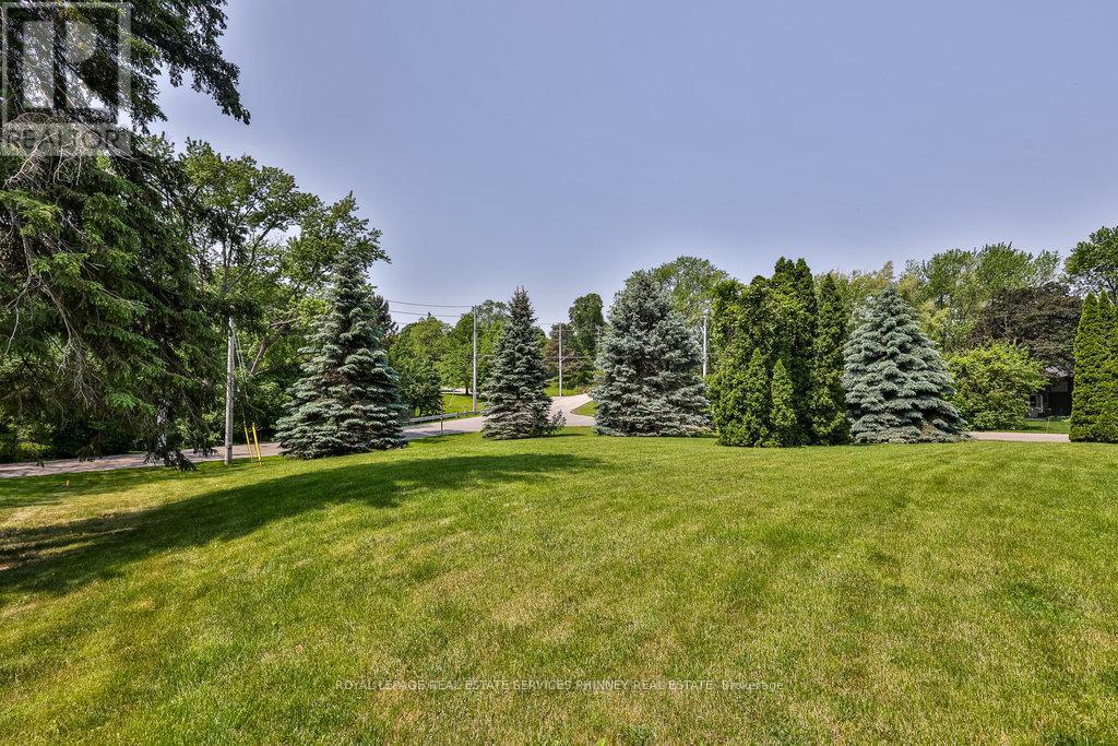 1585 Stavebank Road, Mississauga, Ontario  L5G 2V6 - Photo 14 - W12851676