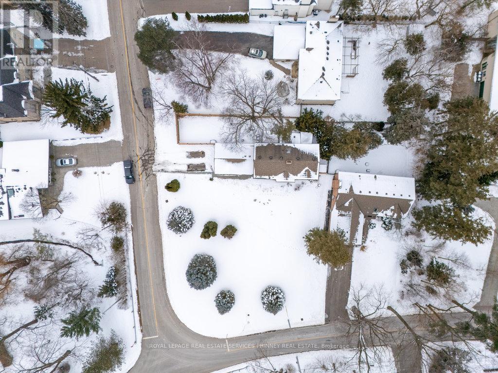 1585 Stavebank Road, Mississauga, Ontario  L5G 2V6 - Photo 15 - W12851676