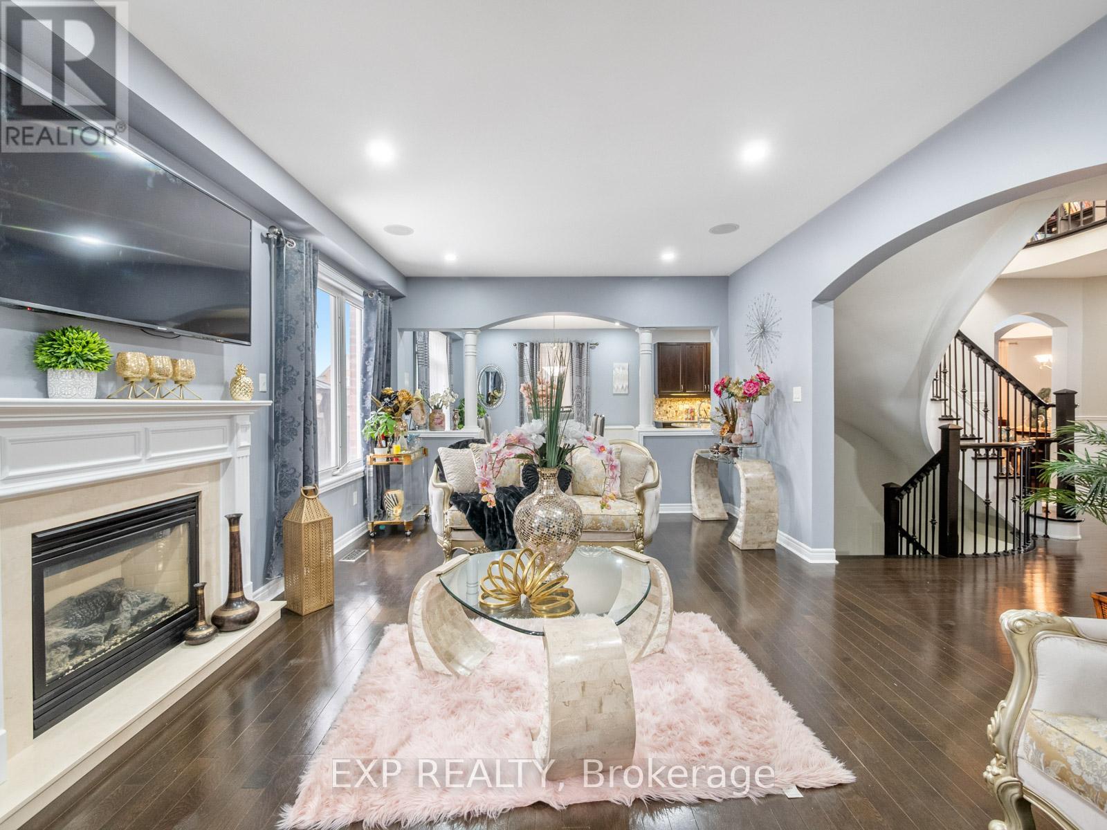 6 Bainsville Circle, Brampton, Ontario  L6P 3A5 - Photo 16 - W12851684