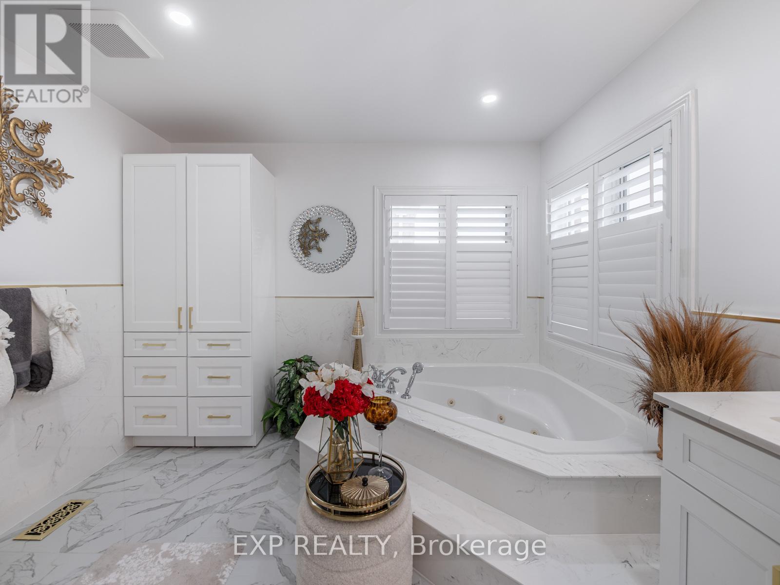 6 Bainsville Circle, Brampton, Ontario  L6P 3A5 - Photo 24 - W12851684