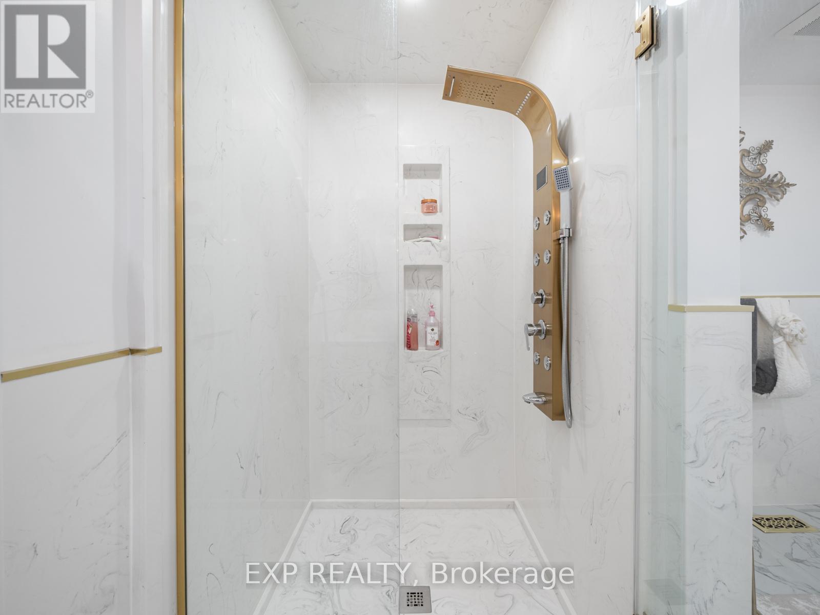 6 Bainsville Circle, Brampton, Ontario  L6P 3A5 - Photo 25 - W12851684