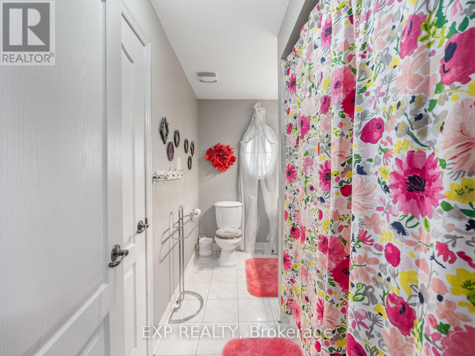 6 Bainsville Circle, Brampton, Ontario  L6P 3A5 - Photo 32 - W12851684