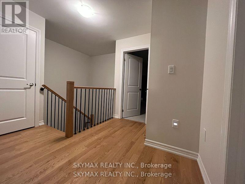 96 Halliford Place, Brampton, Ontario  L6P 4N6 - Photo 6 - W12851722