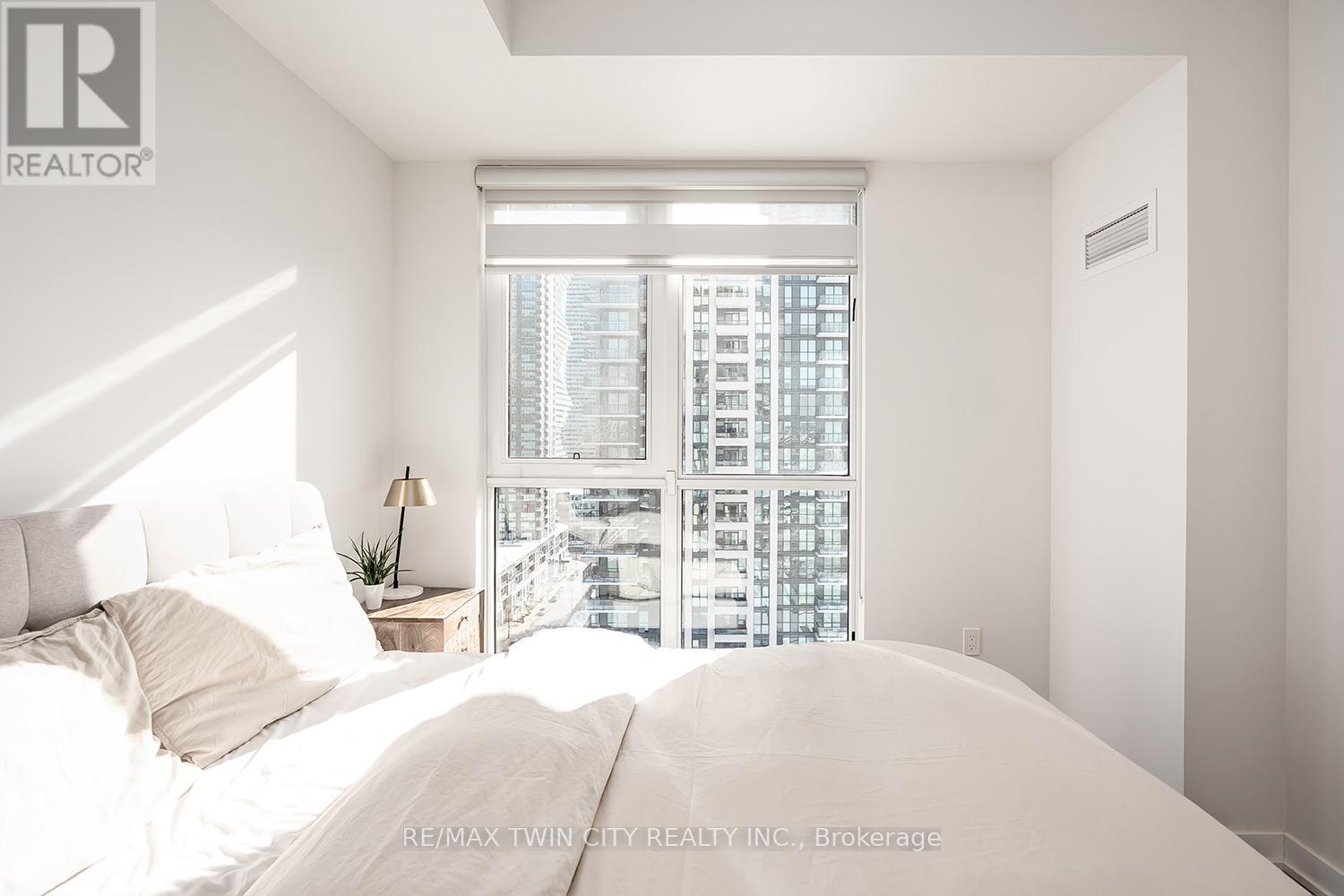 1808 - 4085 Parkside Village Drive, Mississauga, Ontario  L5B 0K9 - Photo 22 - W12851742